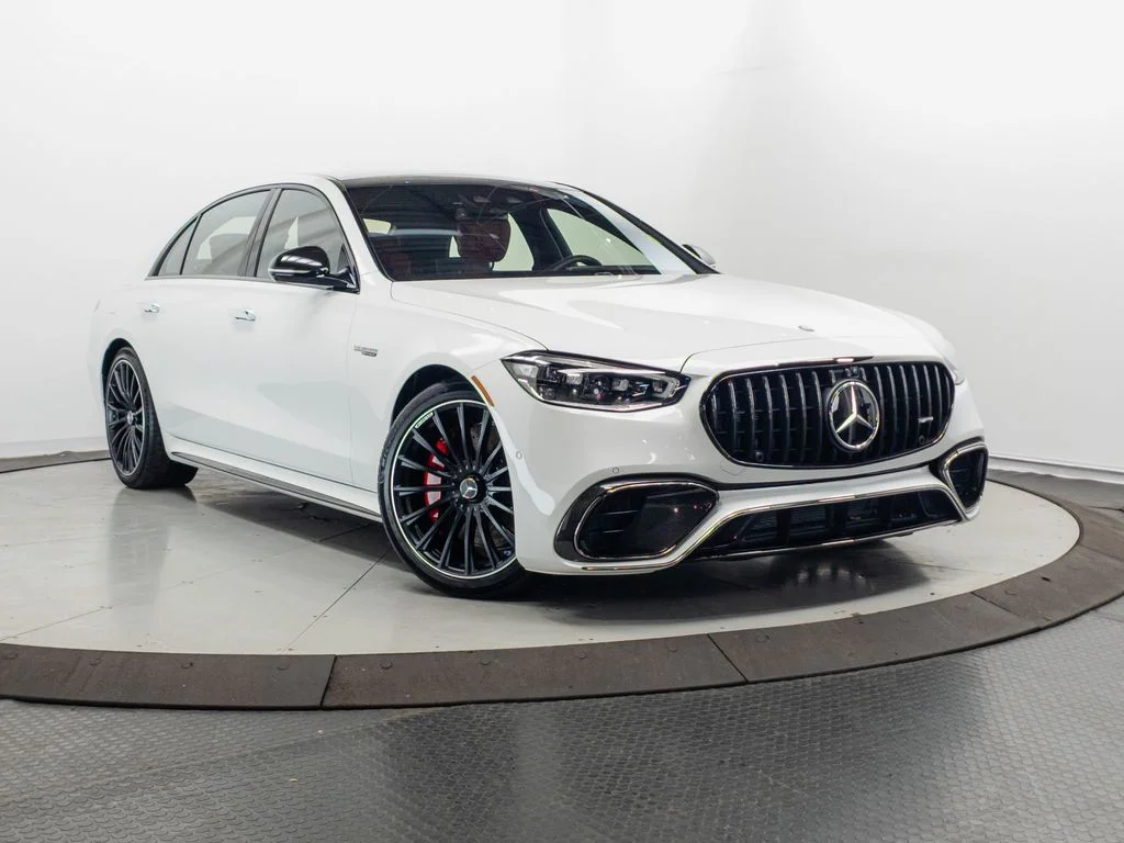 2025 Mercedes-Benz S-Class S 63 E-Performance's photo
