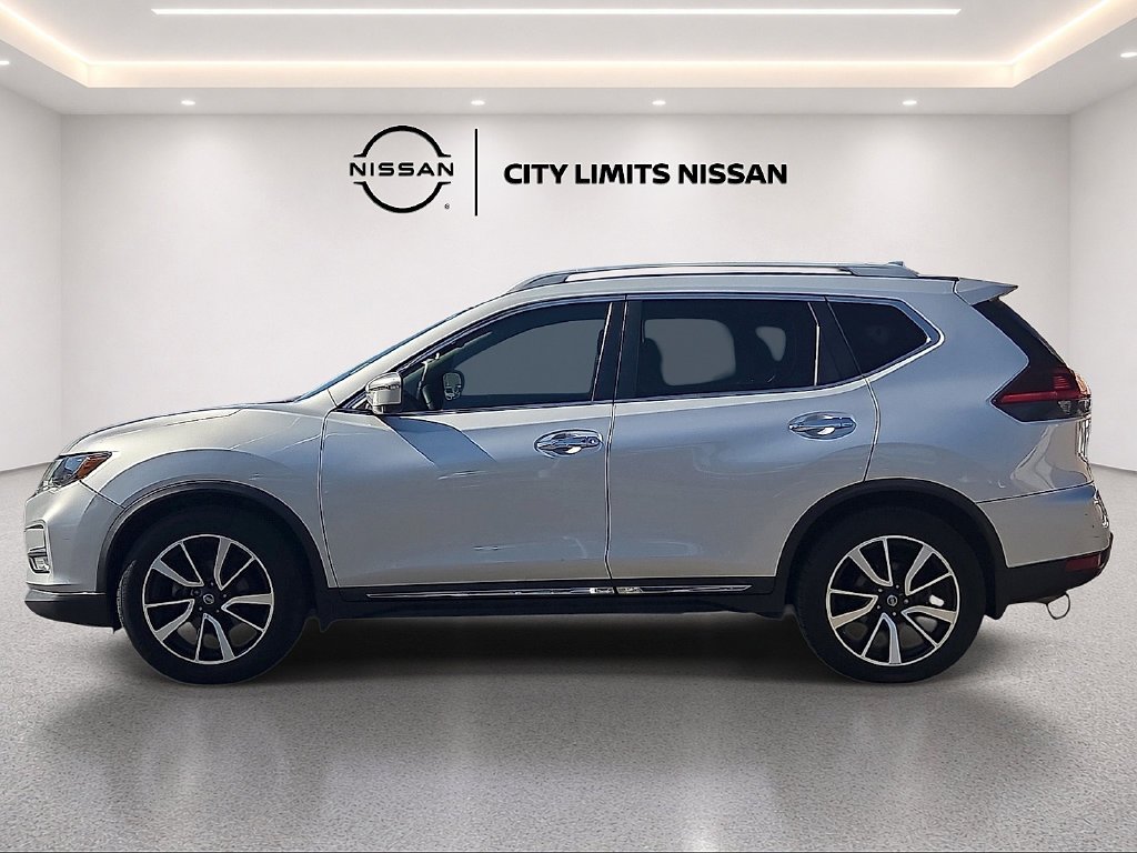 Used 2019 Silver Nissan SL image 3