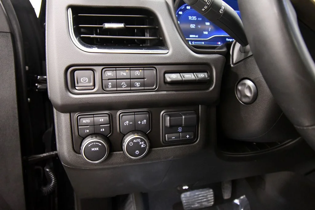 Used 2024  Chevrolet High Country image 20