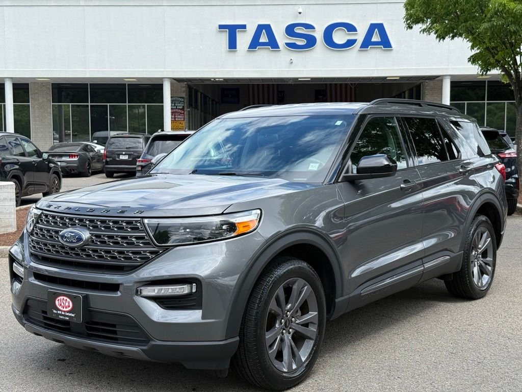 2023 Ford Explorer XLT 4WD's photo