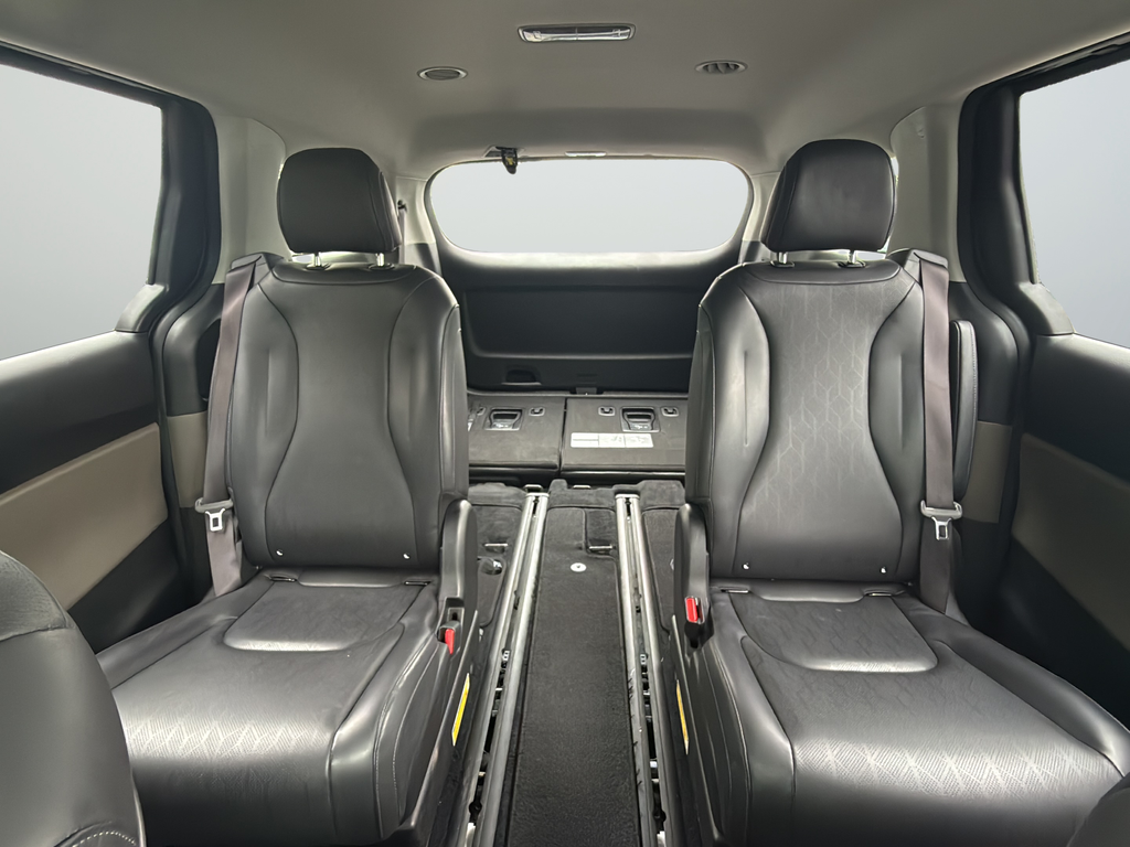 Used 2025 Blue Kia LXS image 46