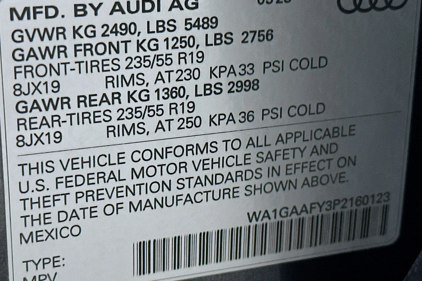 Used 2023 Daytona Gray Pearl Effect Audi S line Premium image 23