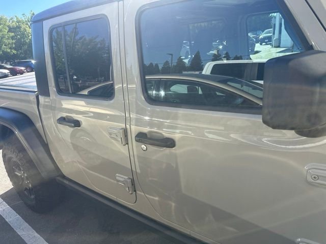 Used 2022 Beige Jeep Mojave image 10