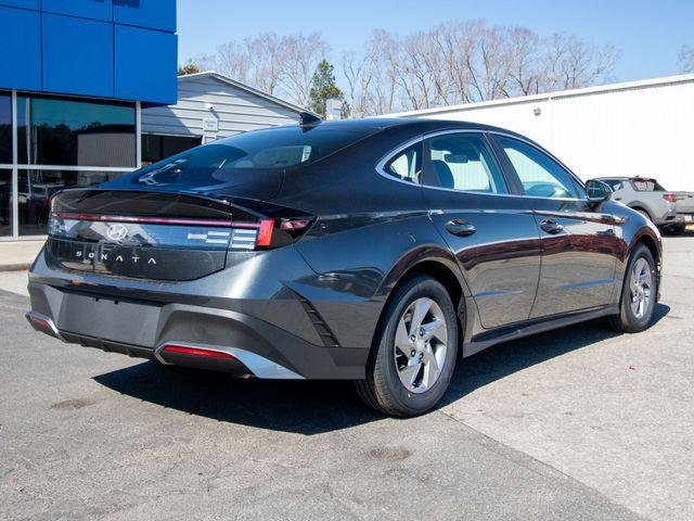 New 2026 Gray Hyundai SE image 15