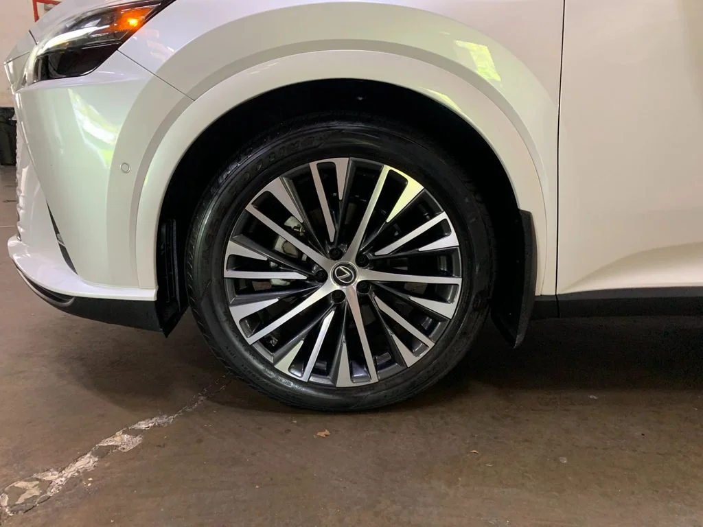Used 2023 White Lexus 350 Premium Plus image 34