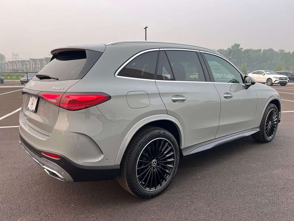 New 2026 MANUFAKTUR Alpine Grey Mercedes-Benz GLC 300 image 8
