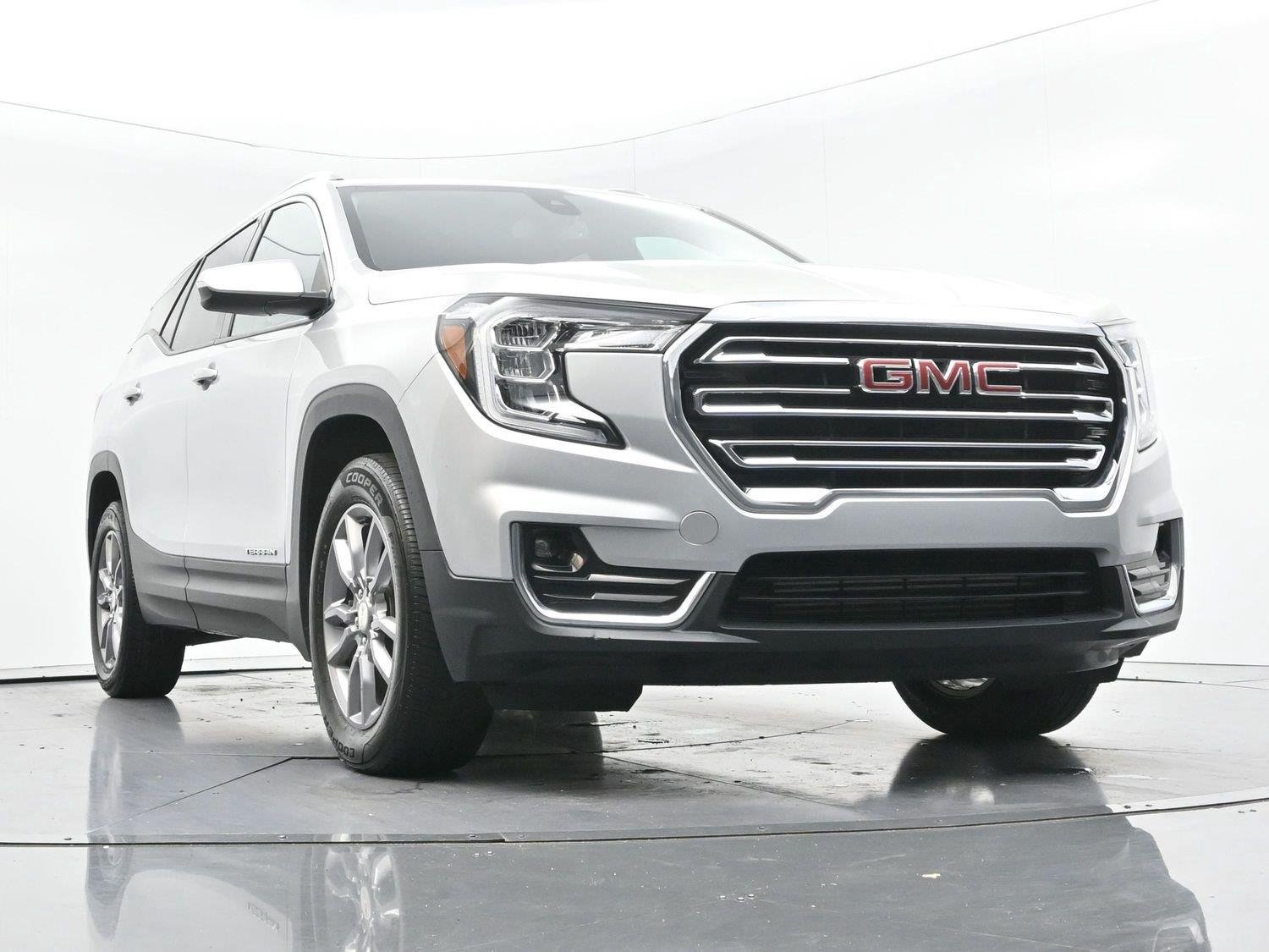 Used 2022 QUICKSILVER METALLIC GMC SLT image 43
