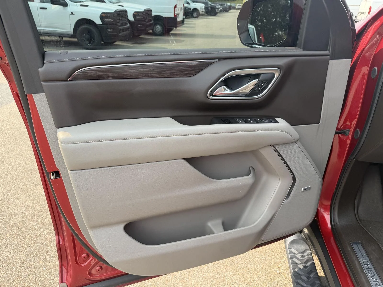 Used 2024 Radiant Red Tintcoat Chevrolet Z71 image 15