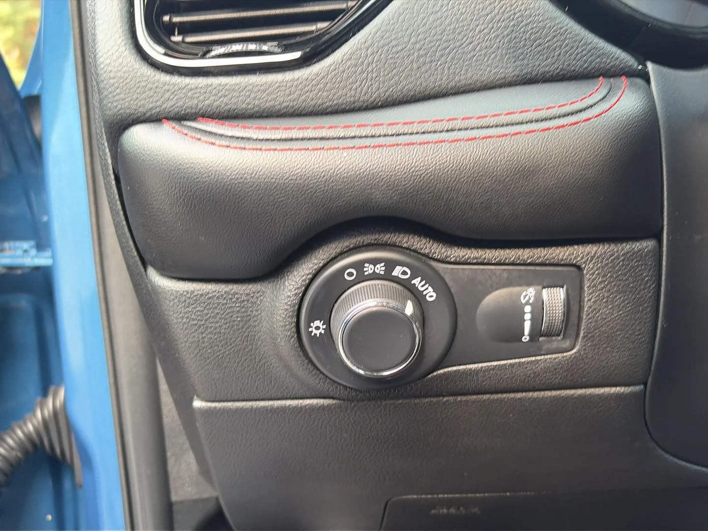 Used 2025 Frostbite Pearlcoat Dodge GT Plus image 18