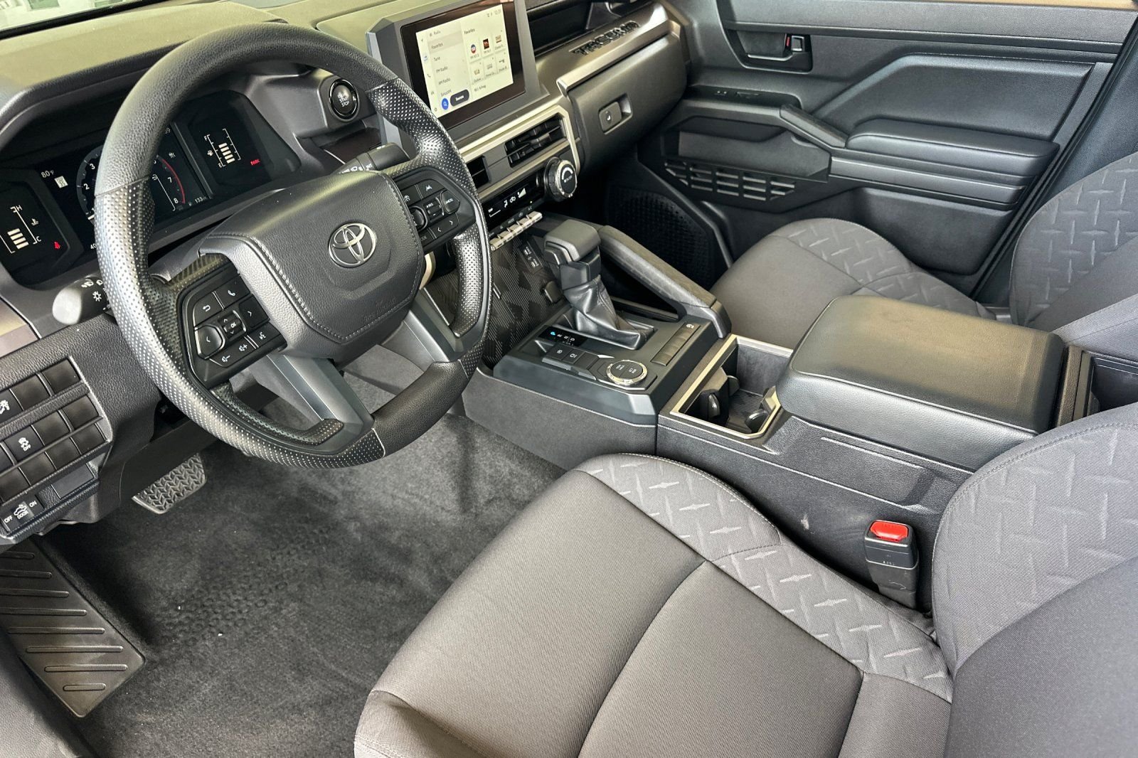 Used 2025 Underground Toyota SR5 image 10