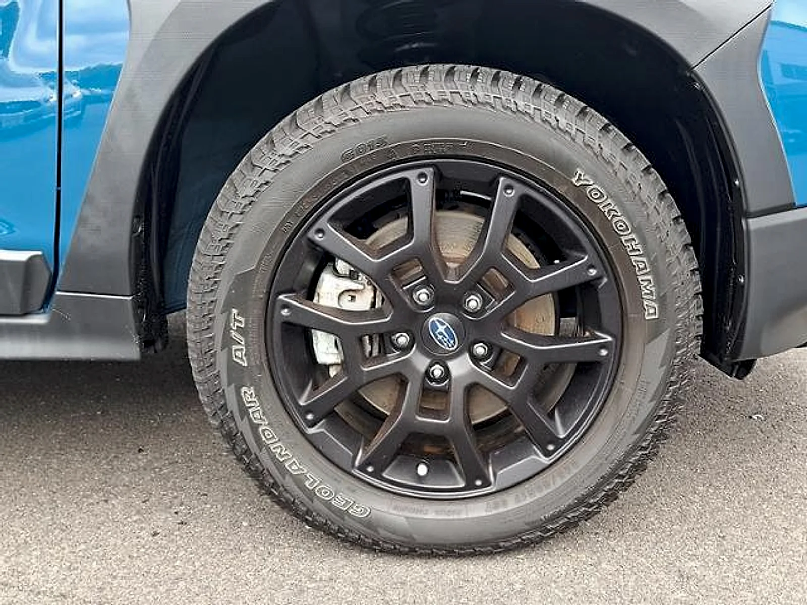 Used 2024 Geyser Blue Pearl Subaru Wilderness image 9
