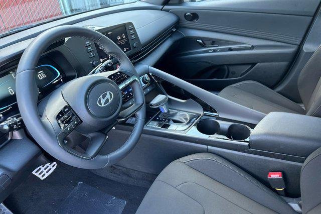 New 2026 Amazon Gray Hyundai SEL Sport Premium image 10