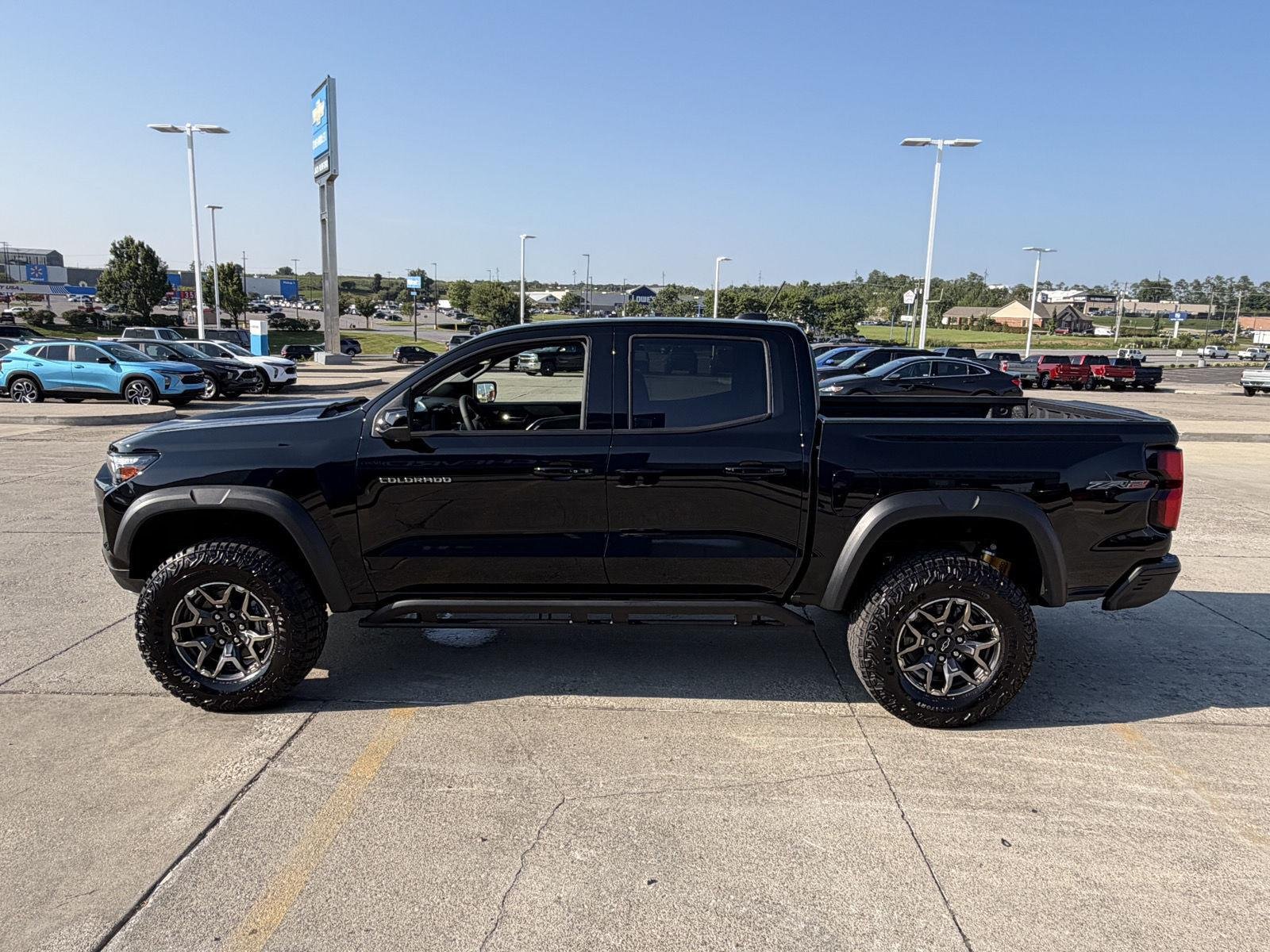 2026 Chevrolet Colorado ZR2 - Photo 35