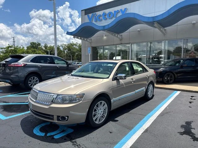 Used 2007 Dune Pearl Clearcoat Metallic Lincoln Base image 14