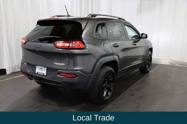 Certified Used 2016 Gray Jeep Trailhawk image 3
