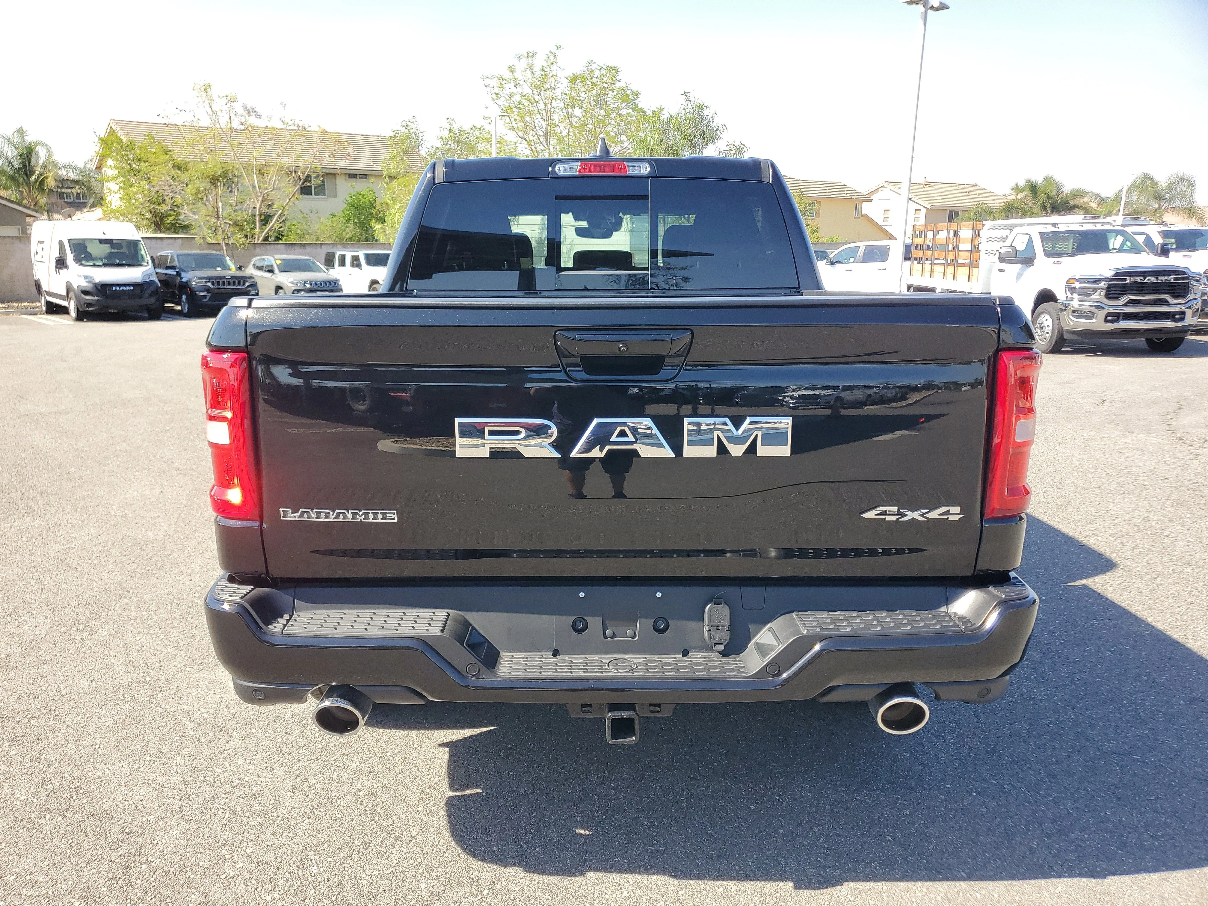 New 2026 Diamond Black Crystal Pearl-Coat Exterior Paint RAM Laramie image 4