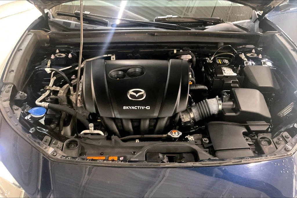 Used 2021 Blue Mazda Select image 9
