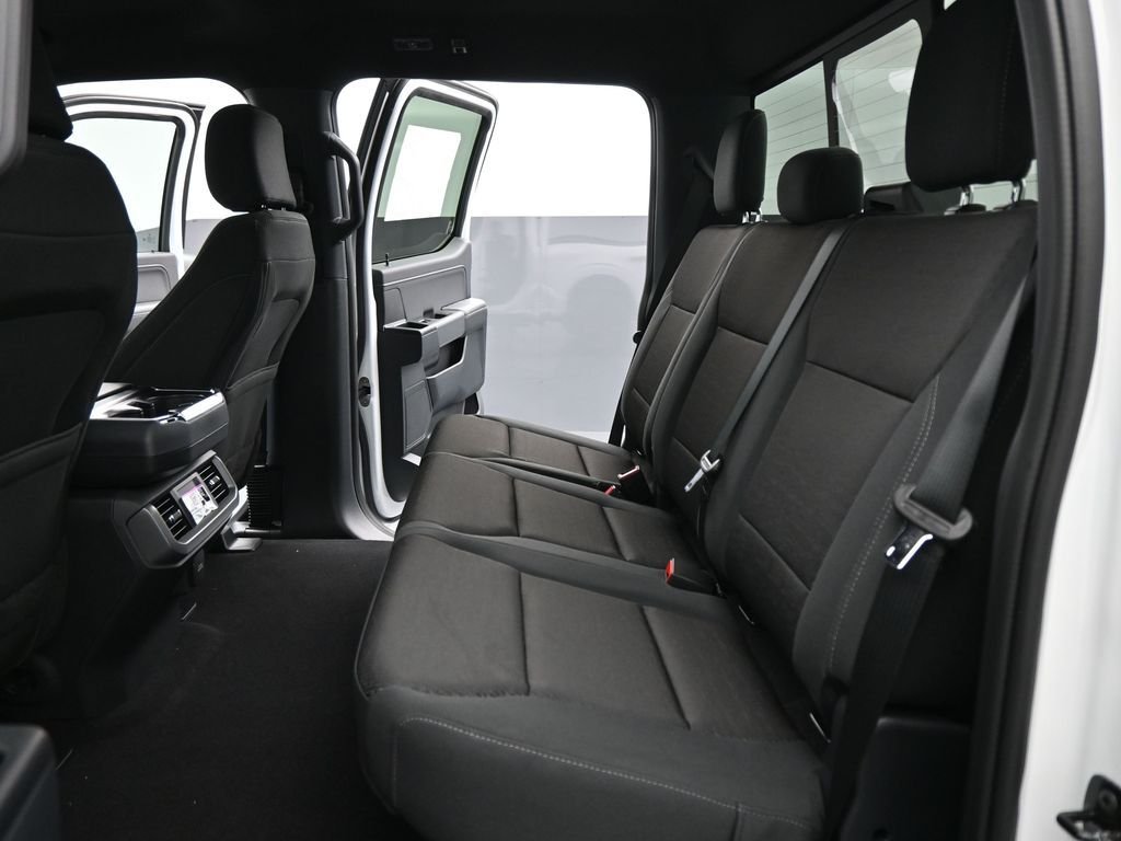 New 2026 Oxford White Ford XLT image 19
