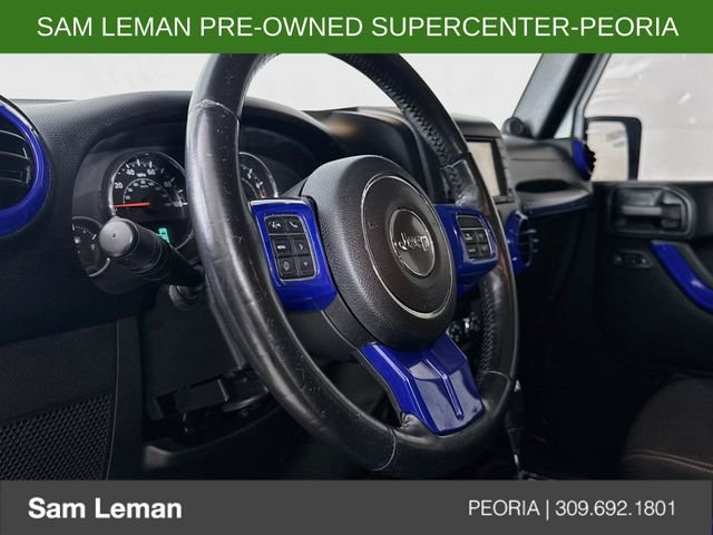 Used 2014 Gray Jeep Unlimited Sahara image 10