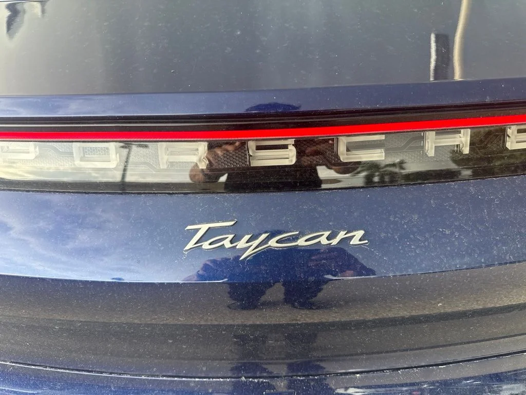 Used 2024  Porsche Base image 6