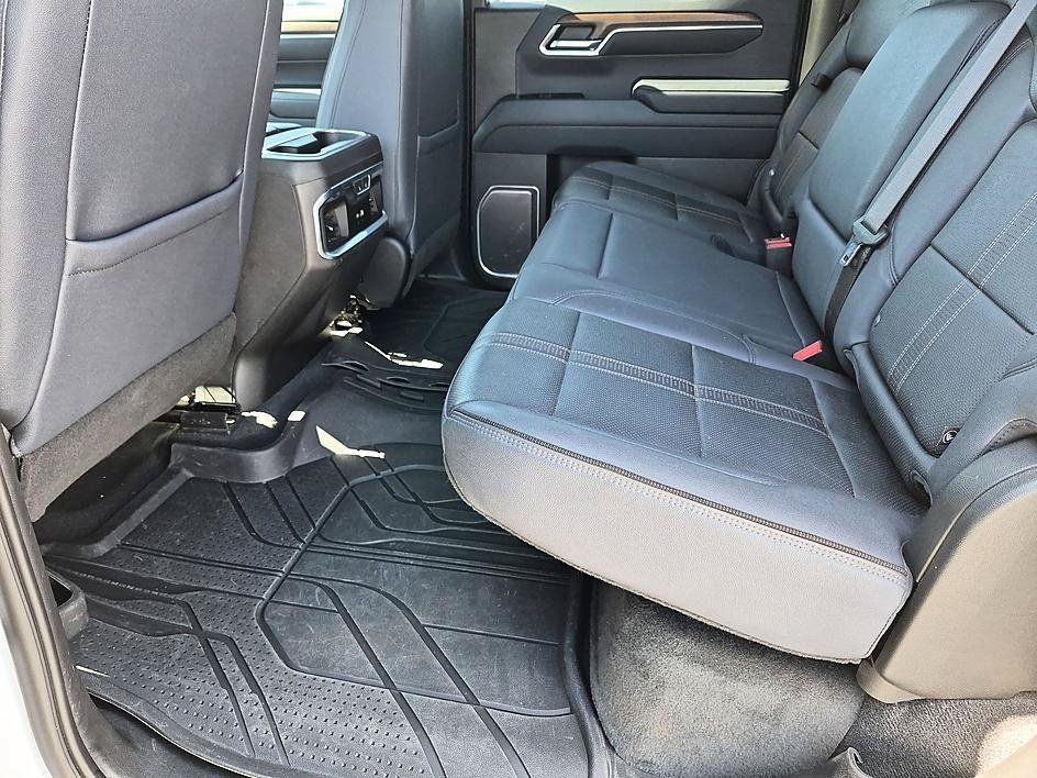 Used 2023 Iridescent Pearl Tricoat Chevrolet High Country image 29