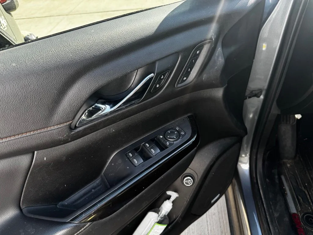 Used 2022 Gray GMC AT4 image 8