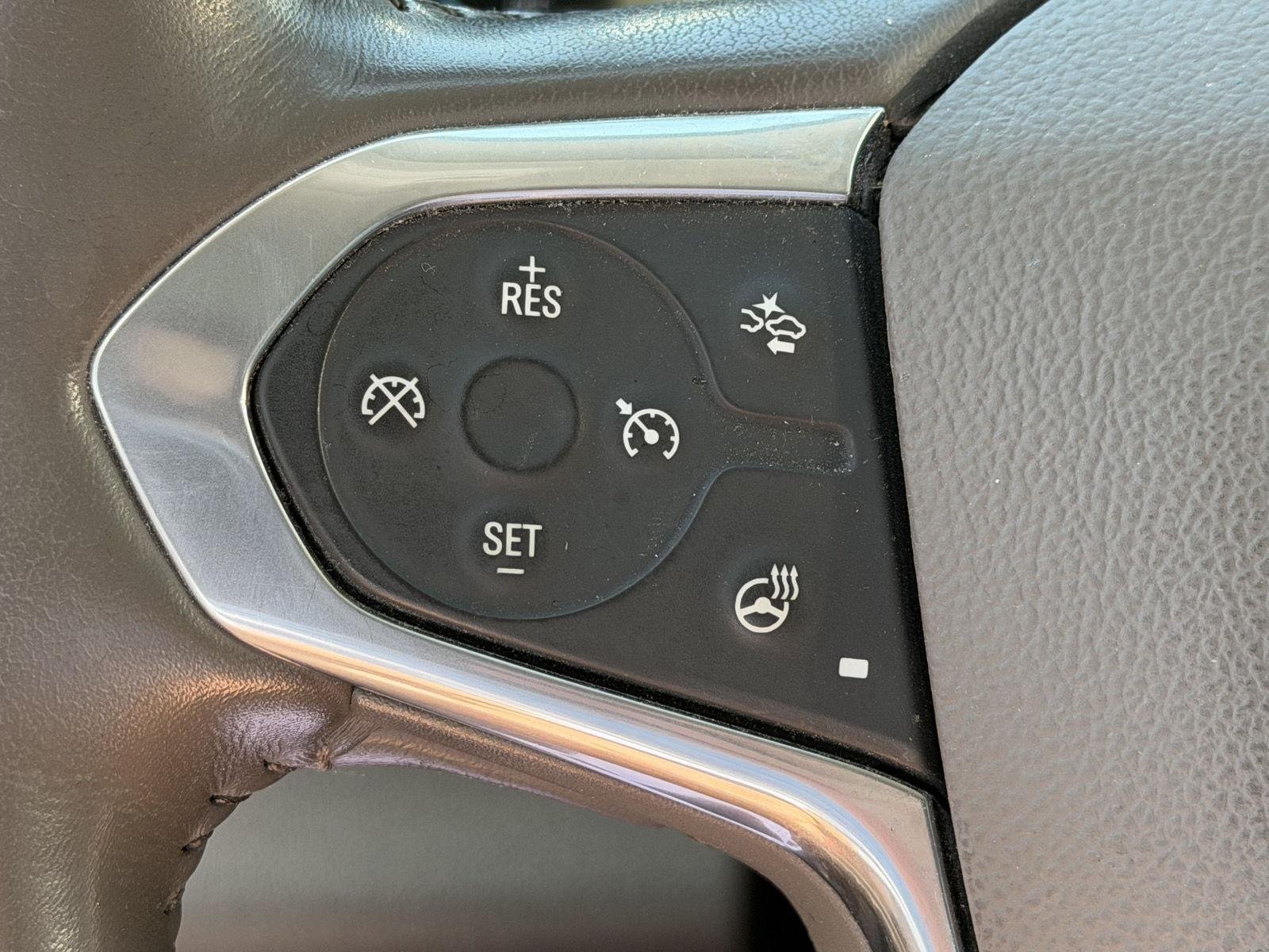 Used 2020 Silver Ice Metallic Chevrolet LT Cloth image 9