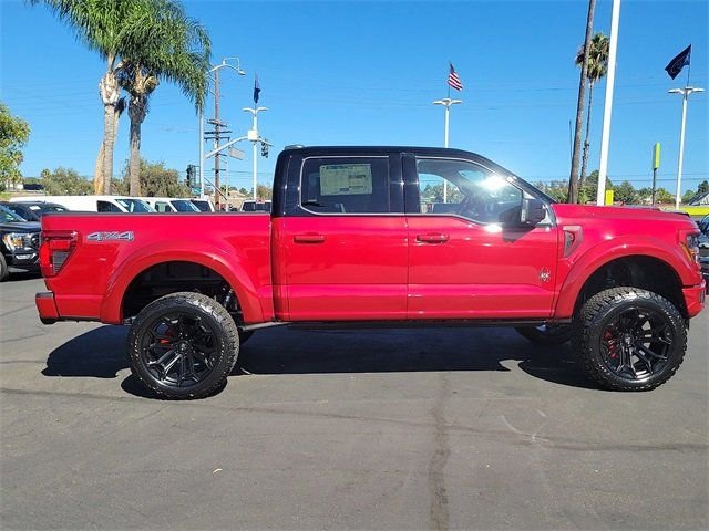 New 2025 Rapid Red Metallic Tinted Clearcoat Ford XLT image 31