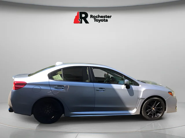 Used 2017 Silver Subaru Limited image 8