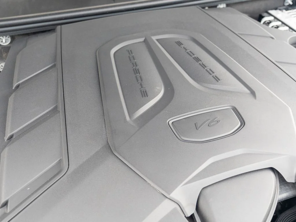 Used 2024 White Porsche Base image 37