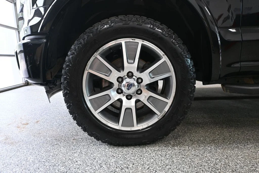 Used 2016 Black Ford XLT image 17