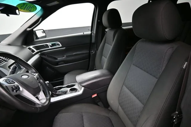 Used 2015 Black Ford XLT image 25