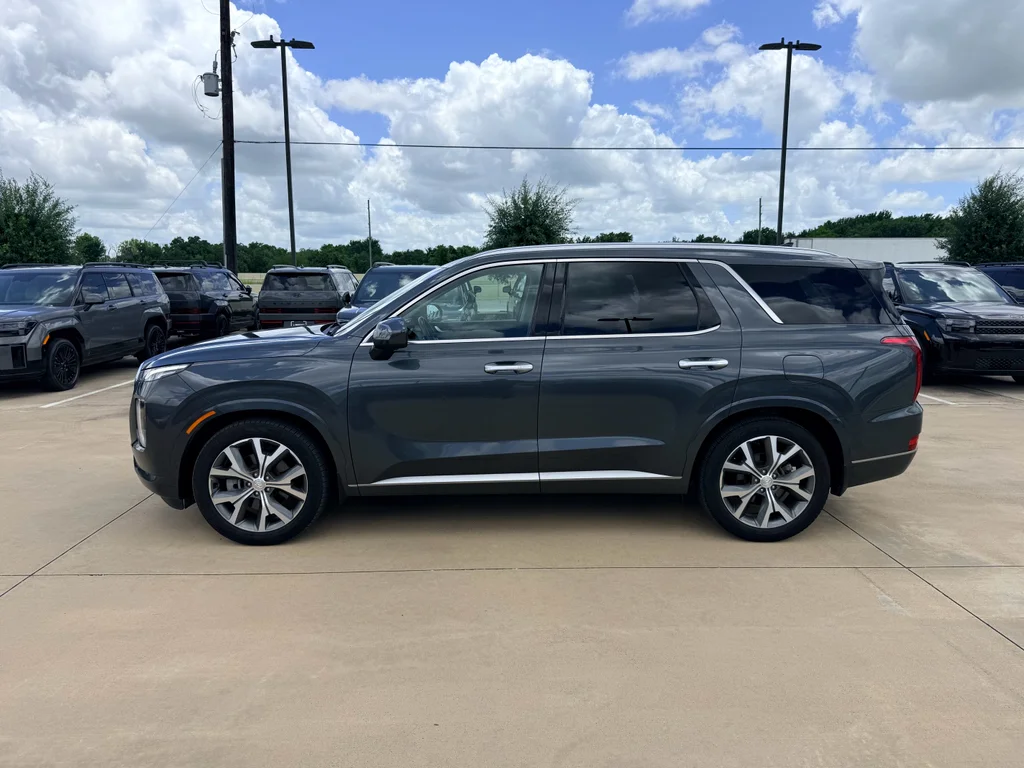 Used 2022 Steel Graphite Hyundai Limited image 9