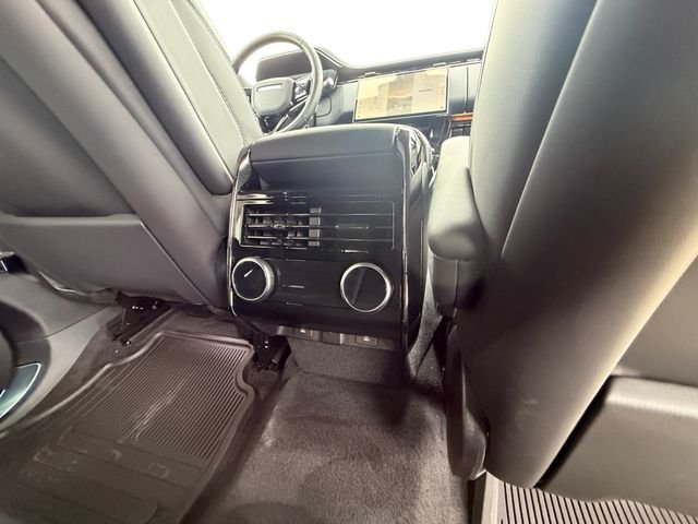 New 2026 Borasco Grey Land Rover Dynamic SE image 17