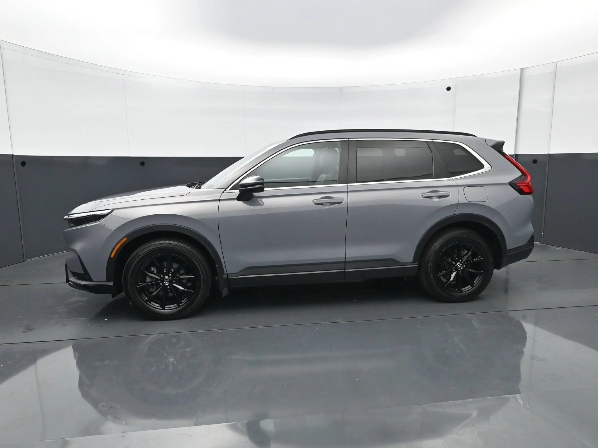 Used 2024  Honda 5D WAGON HYBRID SPORT-L AWD image 3