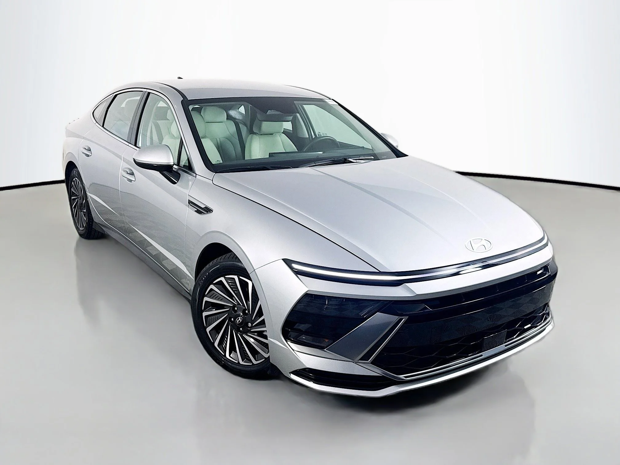 2024 Hyundai Sonata SEL's photo