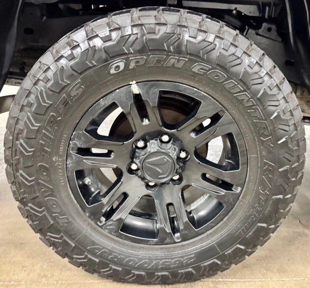 Used 2021 MAGNETIC GRAY MET. Toyota  image 8