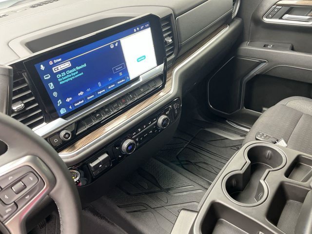 Used 2026 Summit White Chevrolet LT image 17