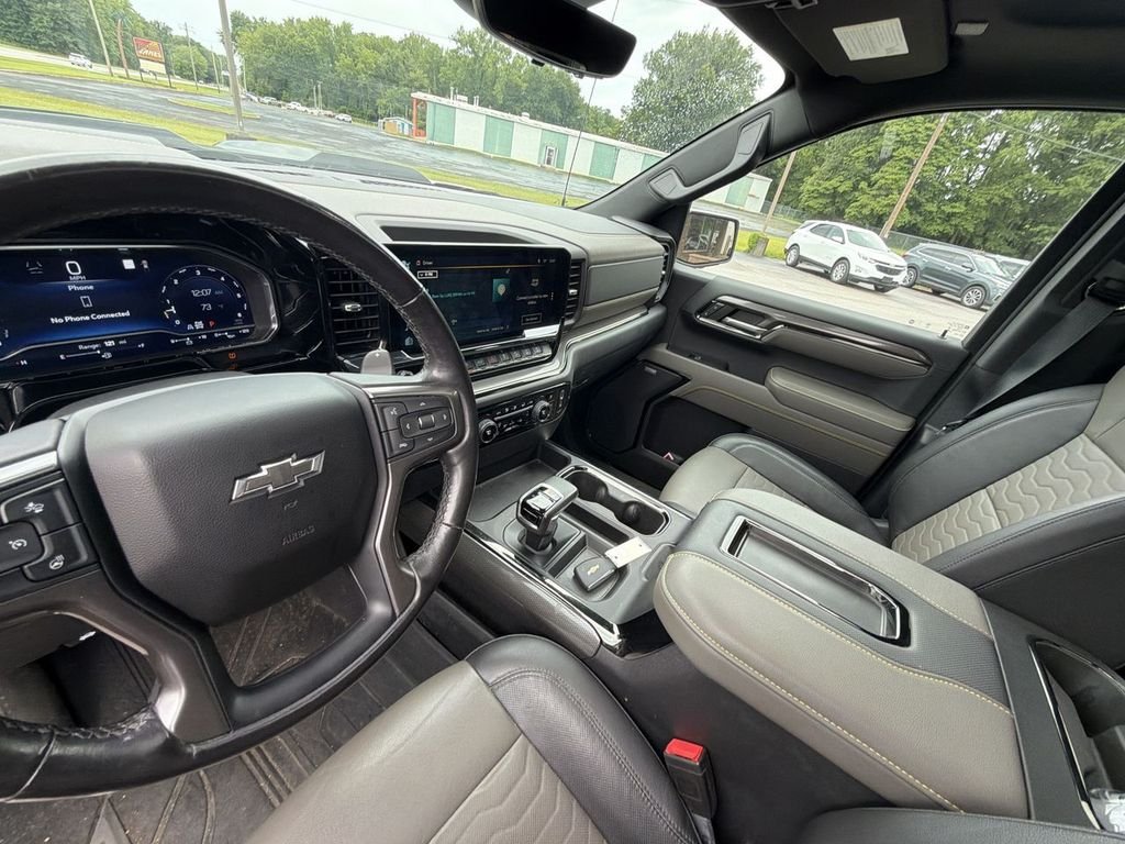 Used 2022 White Chevrolet ZR2 image 21
