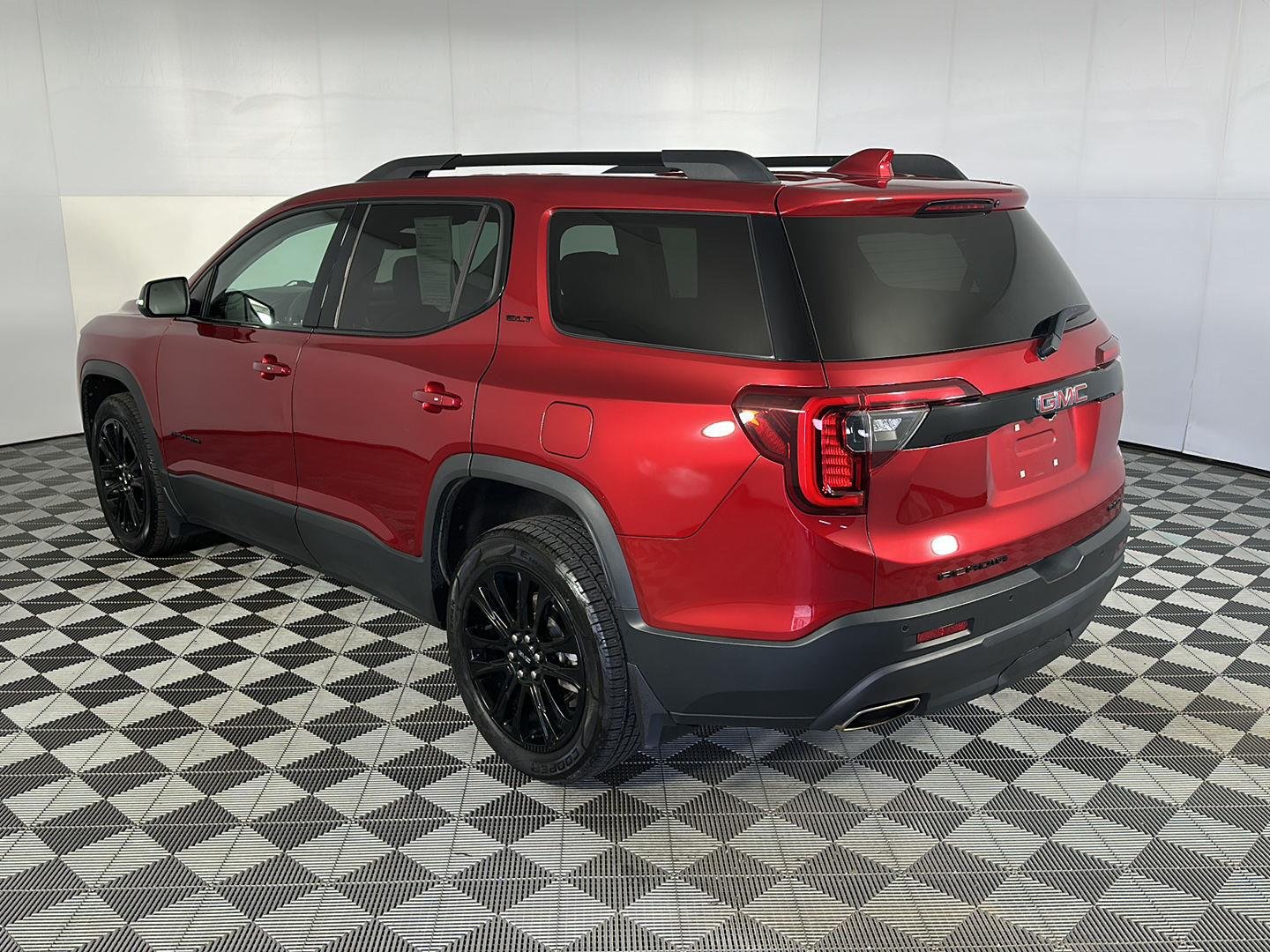Used 2023 Volcanic Red Tintcoat GMC SLT image 12