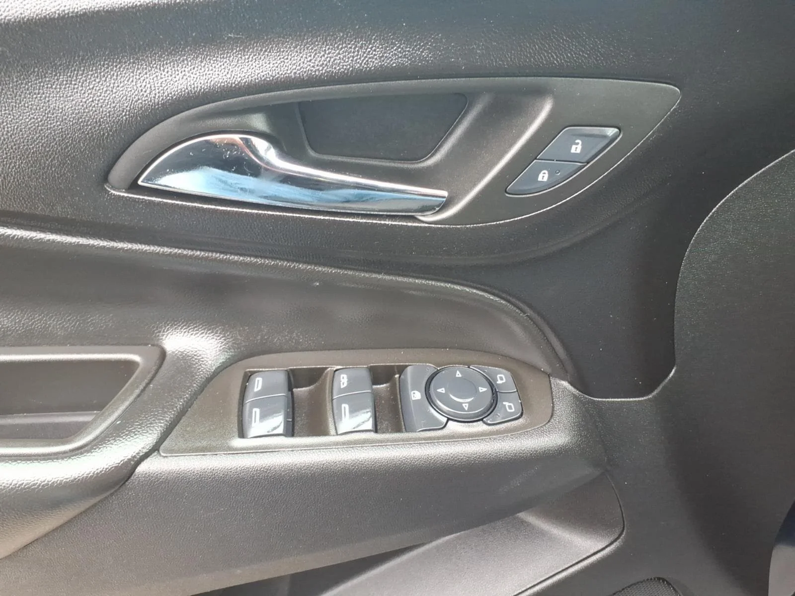 Used 2024 Lakeshore Blue Chevrolet LT image 24