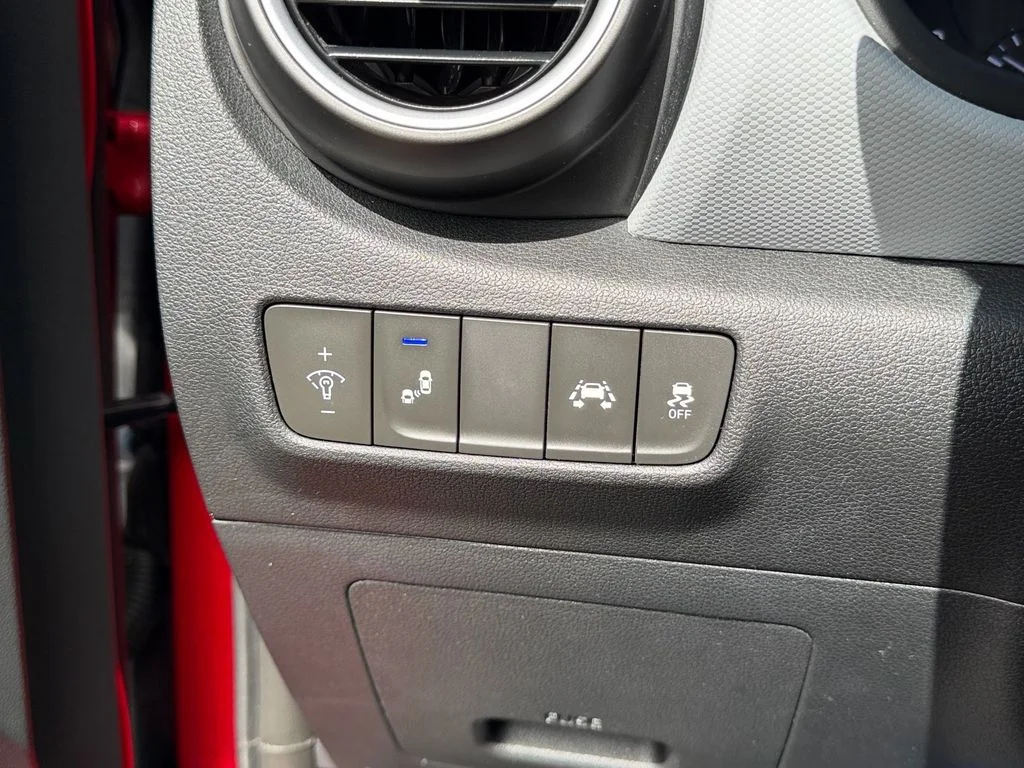 Used 2019 Red Hyundai SEL image 23