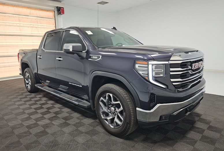 2025 GMC Sierra 4WD Crew Cab Short Box SLT's photo