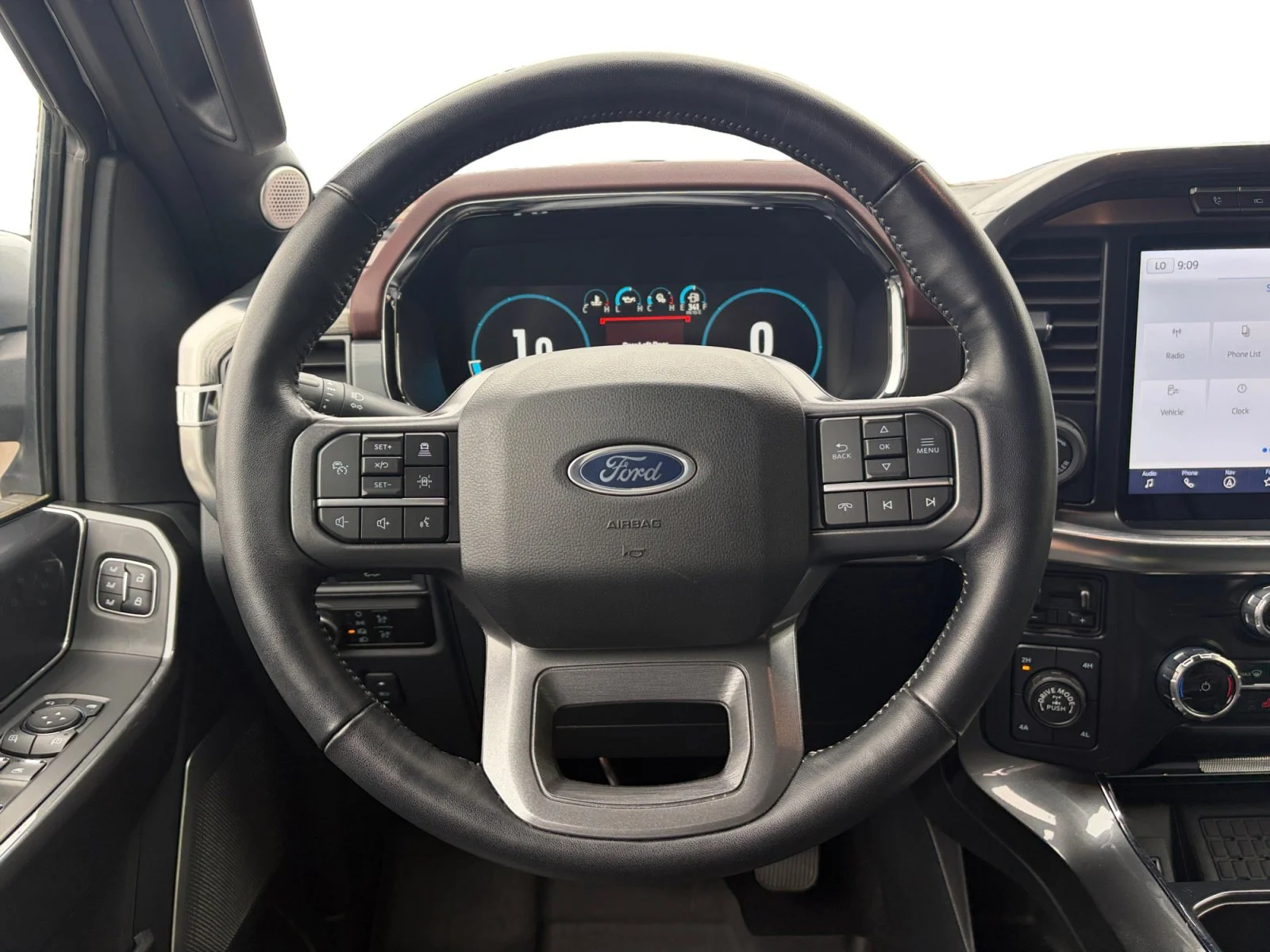 Used 2023 Silver Ford Lariat image 13
