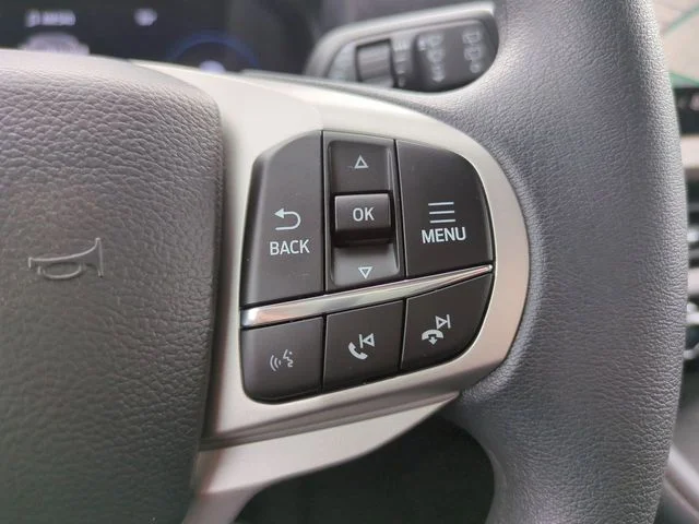 New 2026 Space White Metallic Ford Active 100A image 25