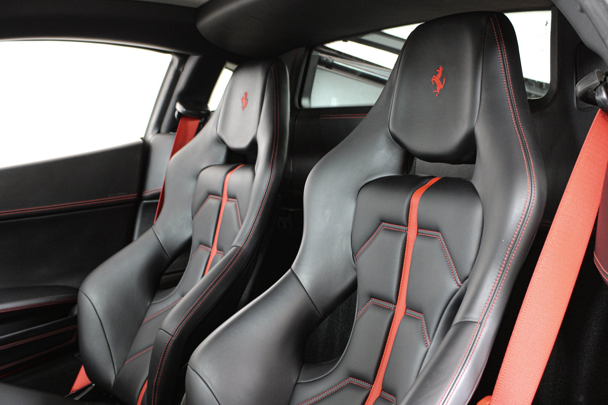 Used 2015 Red Ferrari  image 28