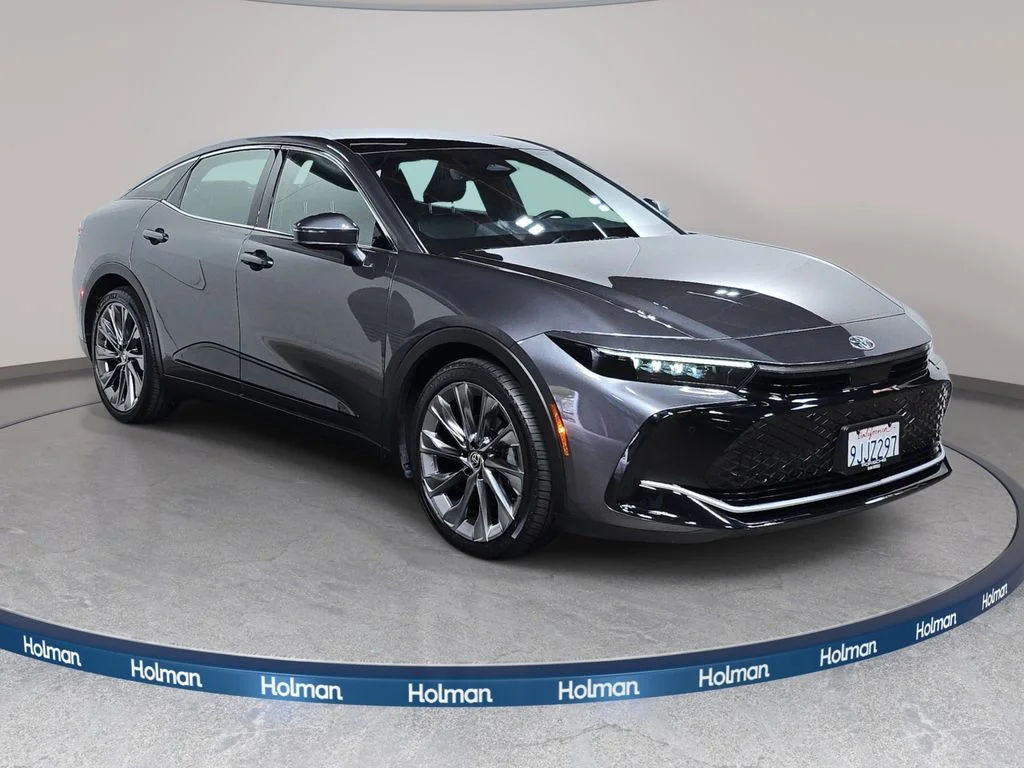 Used 2023 Gray Toyota Limited image 4