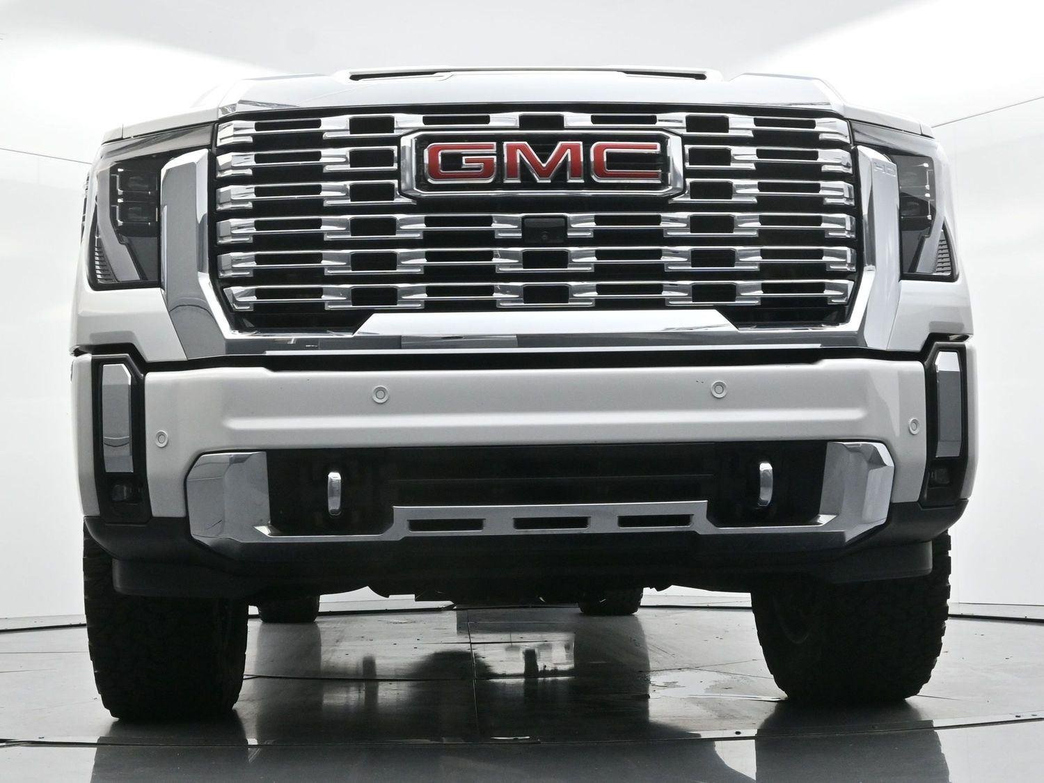 Used 2024 White Frost Tricoat GMC Denali image 49
