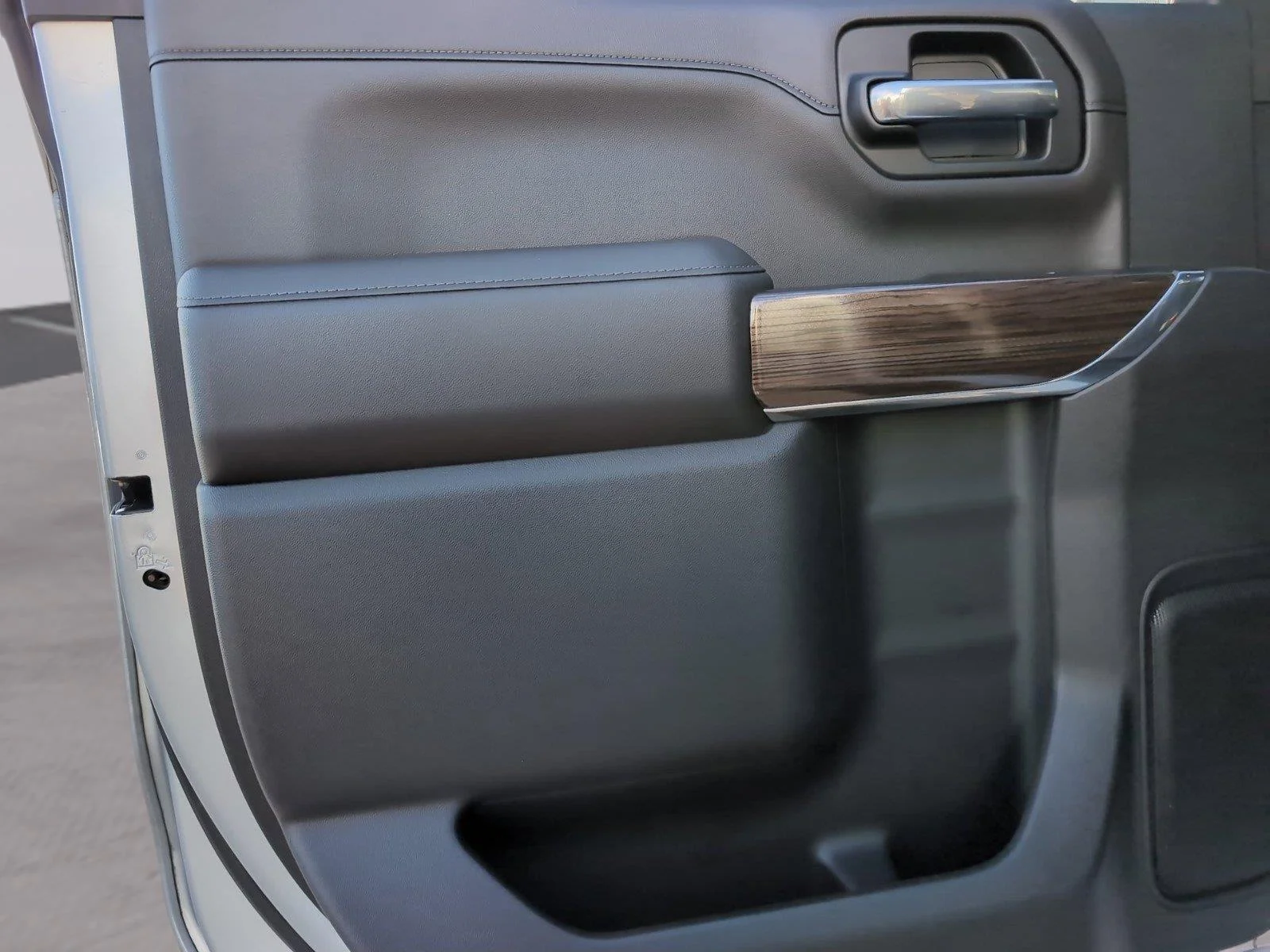 Used 2022 Black Chevrolet LT Trail Boss image 27