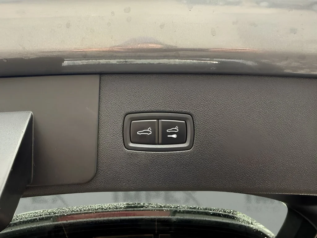 Used 2022  Porsche Turbo image 11